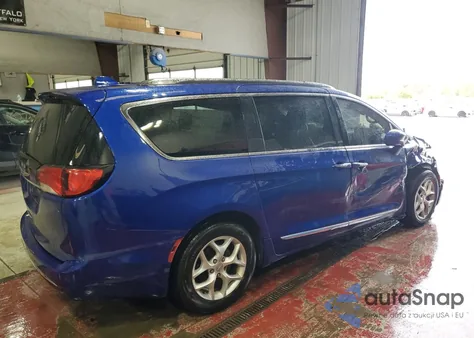 2018 Chrysler Pacifica Touring L из США, поврежденный, VIN 2C4RC1BG8JR235736